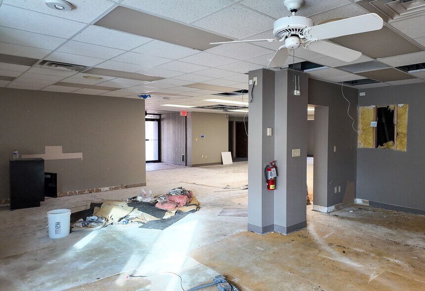 More Photos Of 1808 S Cliff Ave, Sioux Falls Office For Sale