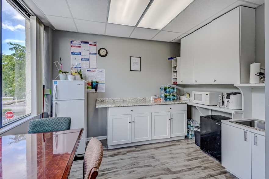 More Photos Of 6801 Lake Worth Rd, Greenacres Medical For Sale