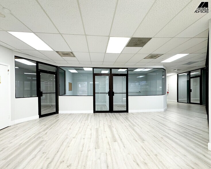 More Photos Of 4101 SW 47th Ave, Davie Flex For Lease