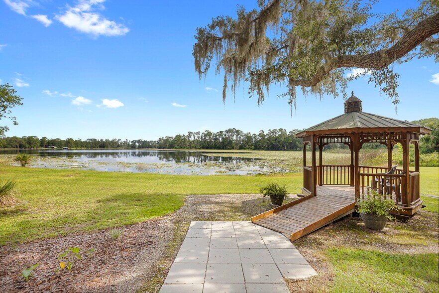 More Photos Of 579 Johnson Lake Rd, De Leon Springs Assisted Living For Sale