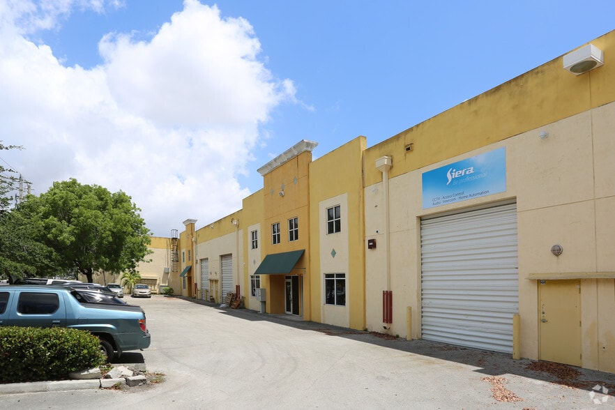 More Photos Of 3201-3241 NW 82nd Ave, Miami Warehouse For Lease