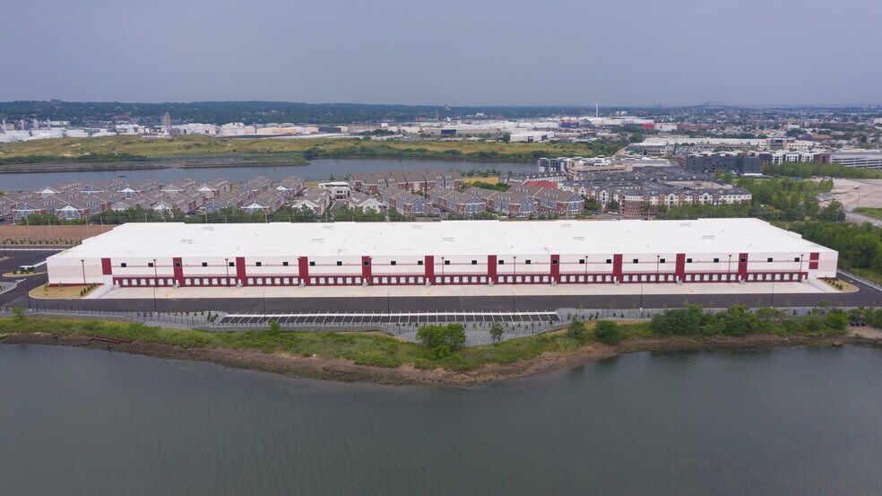 More Photos Of 101 Port Lincoln Rd, Bayonne Distribution For Lease