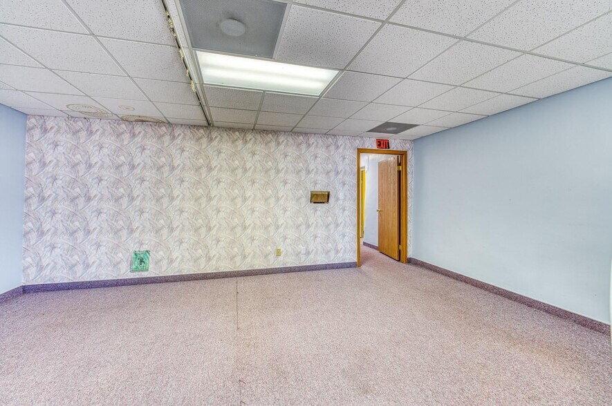 More Photos Of 100 W 4th St, Walsenburg Medical For Sale