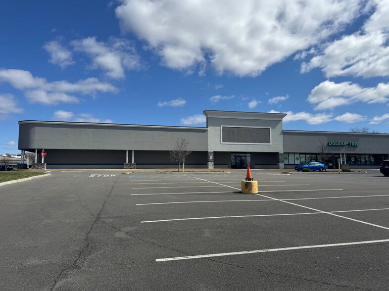 More Photos Of 501 Columbia Tpke, Rensselaer Unknown For Lease