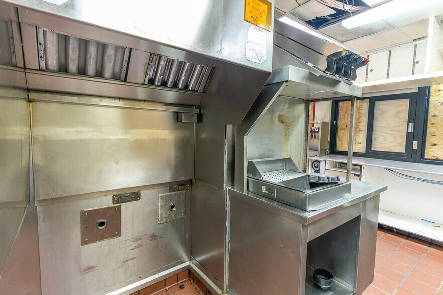 More Photos Of 2901 Candlers Mountain Rd, Lynchburg Fast Food For Sale