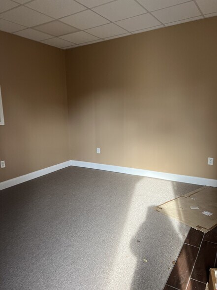 More Photos Of 209 Center St, Lakehurst Warehouse For Sale