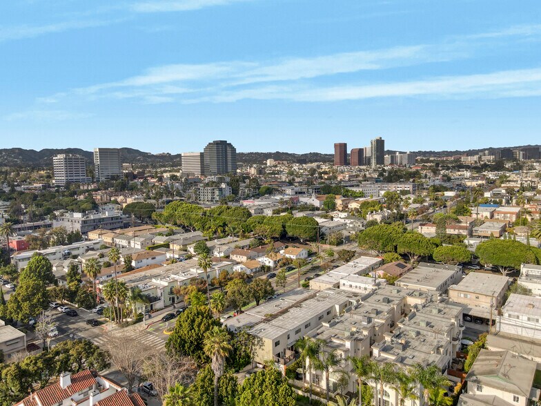 More Photos Of 1507 Berkeley St, Santa Monica Apartments For Sale