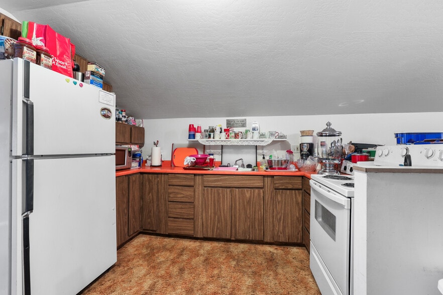 More Photos Of 807 Emerald Bay Rd, South Lake Tahoe Office For Sale