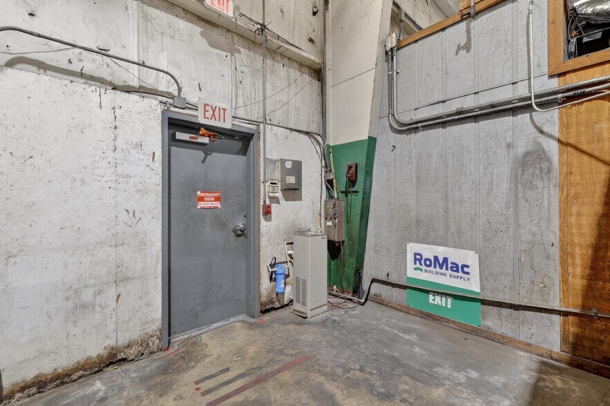 More Photos Of 722 Duck Lake Rd, Lady Lake Industrial For Sale