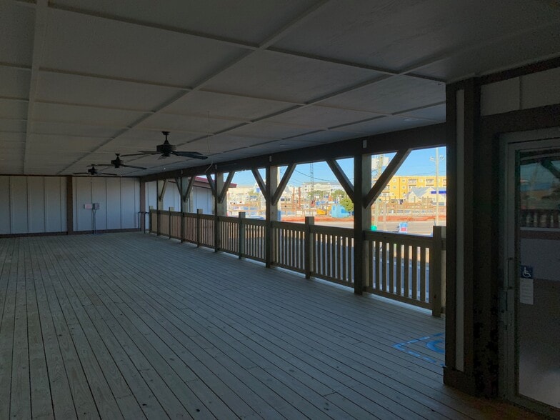 More Photos Of 219 Myrtle Ave, Carolina Beach Restaurant For Lease