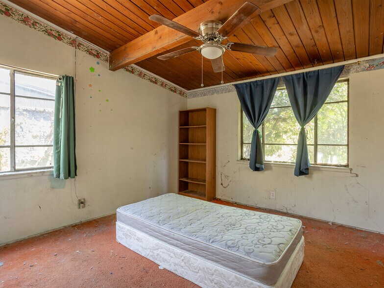 More Photos Of 14301 Roscoe Blvd, Panorama City Land For Sale