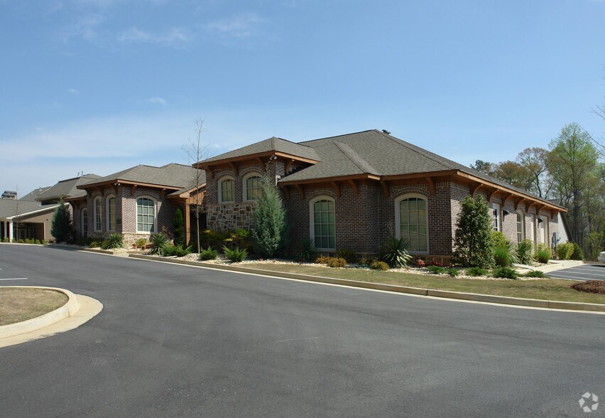 Primary Photo Of 3594 Baxley Point Dr, Suwanee Office For Lease