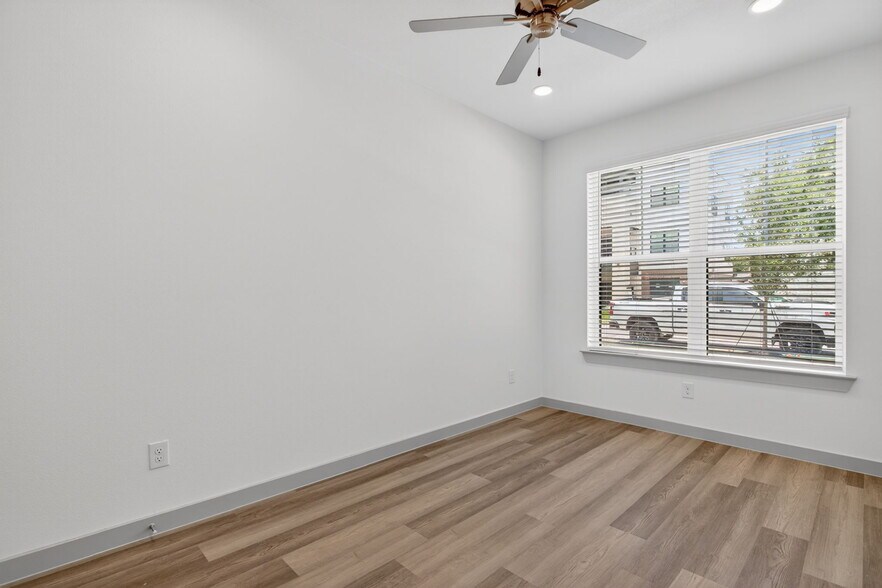 More Photos Of 3133 Cockrell Ave, Fort Worth Apartments For Sale