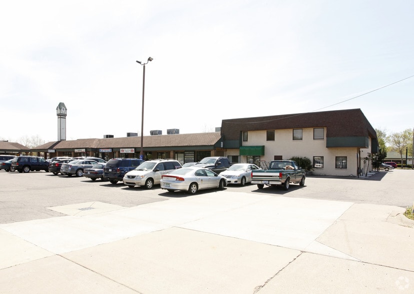 More Photos Of 30094-30120 Ford Rd, Garden City Storefront For Lease