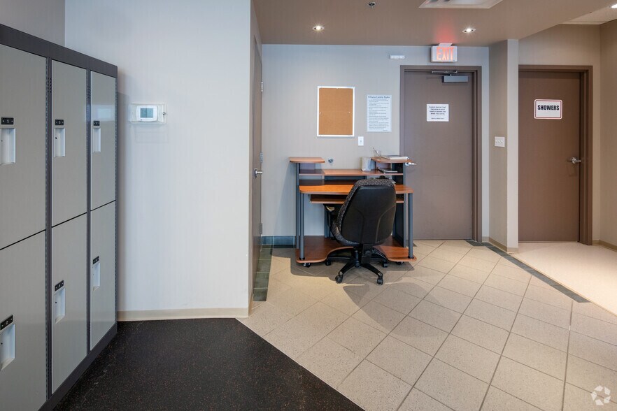 More Photos Of 13351 Commerce Pky, Richmond Office For Lease