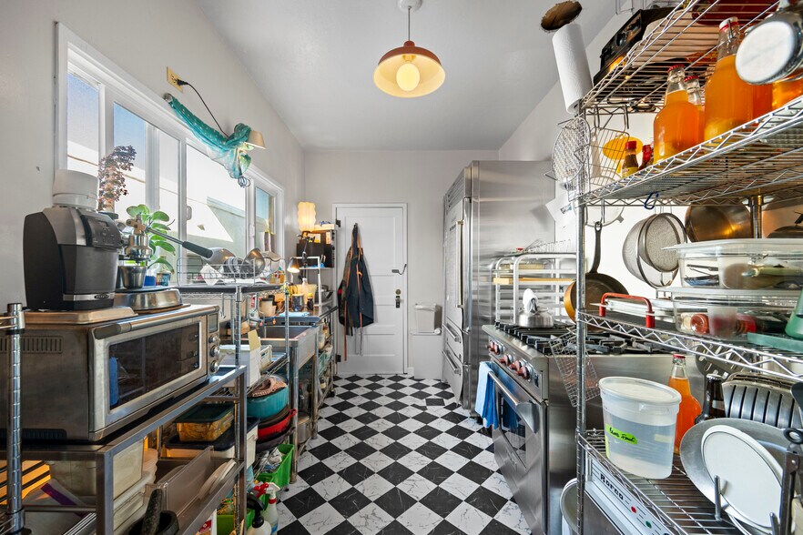 More Photos Of 4045 Manila Ave, Oakland Apartments For Sale