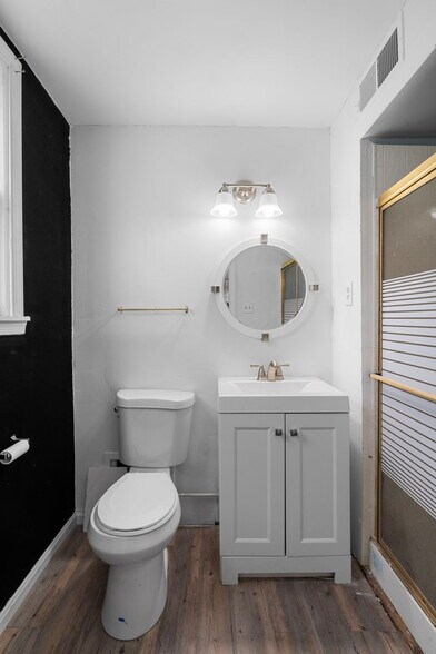 More Photos Of 4926 Marlboro Pike, Capitol Heights General Retail For Lease