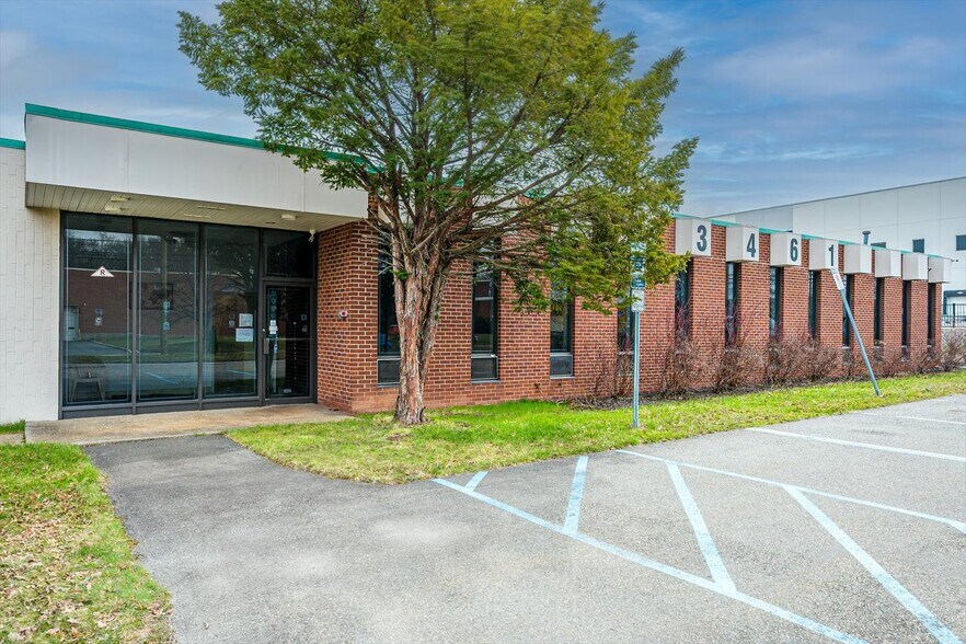 More Photos Of 3461 S Clinton Ave, South Plainfield Manufacturing For Lease