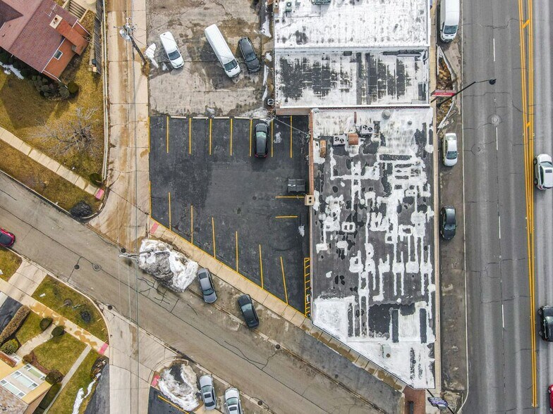 More Photos Of 8057 N Milwaukee Ave, Niles General Retail For Sale