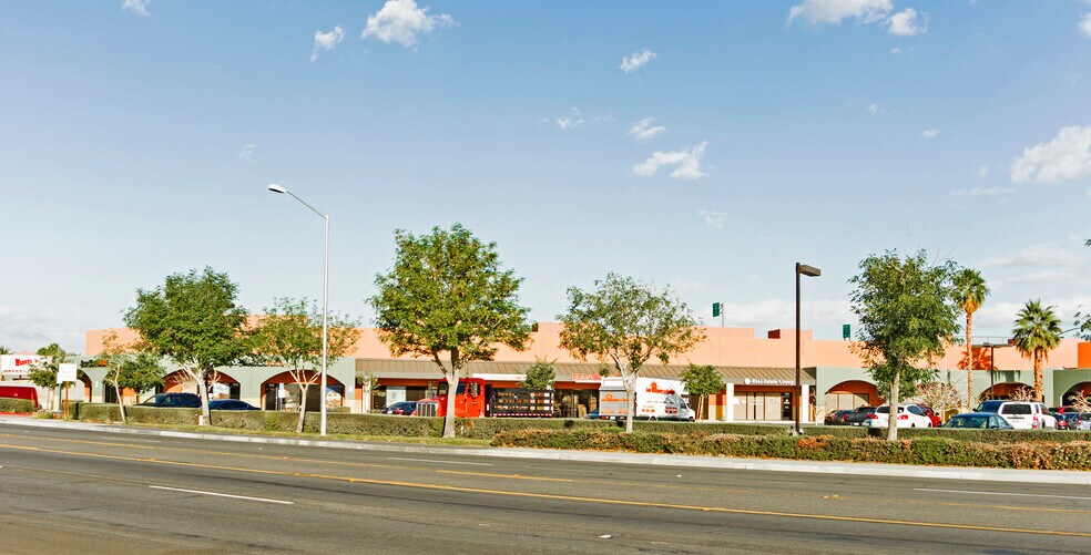 More Photos Of 78078 Country Club Dr, Bermuda Dunes Unknown For Lease