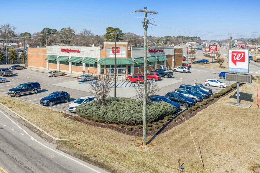 More Photos Of 201 Highway 31 NW, Hartselle Drugstore For Sale