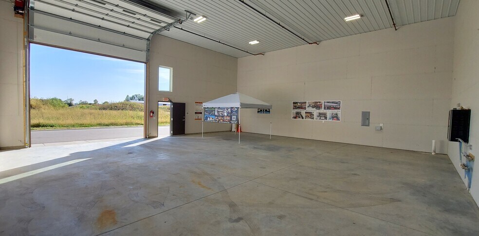 More Photos Of 940 McKinley Pky, Delano Light Manufacturing For Sale