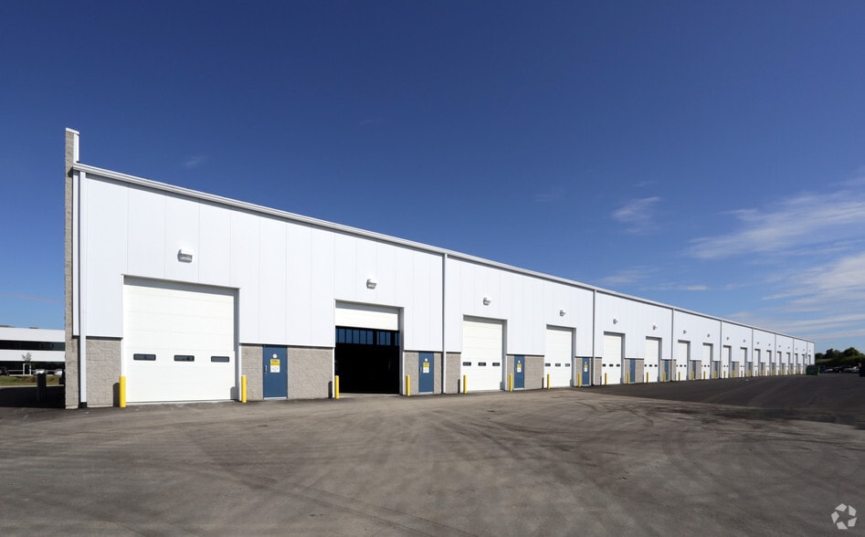 More Photos Of 50 Bittern St, Hamilton Warehouse For Lease