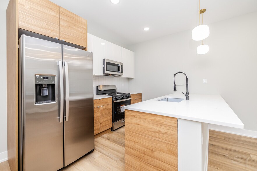 More Photos Of 6220 S King Dr, Chicago Multifamily For Sale