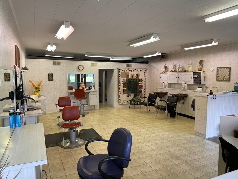 More Photos Of 214 Granite St, Cadillac General Retail For Sale