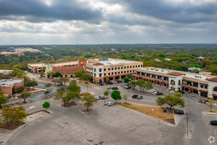 More Photos Of 1826 N Loop 1604 W, San Antonio Office For Lease
