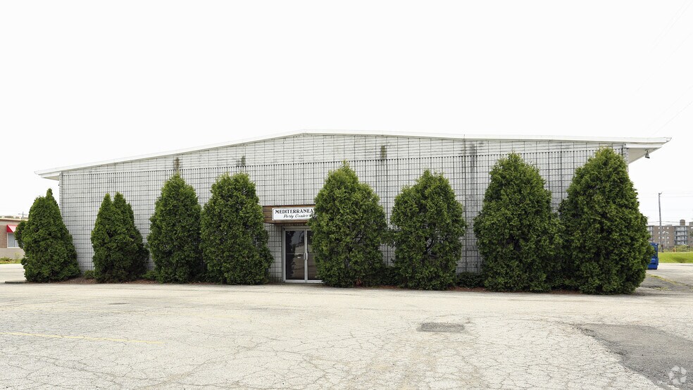 More Photos Of 25021 Rockside Rd, Bedford Lodge Meeting Hall For Sale