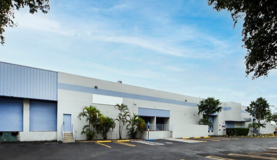 More Photos Of 13001 NW 38th Ave, Opa Locka Warehouse For Lease