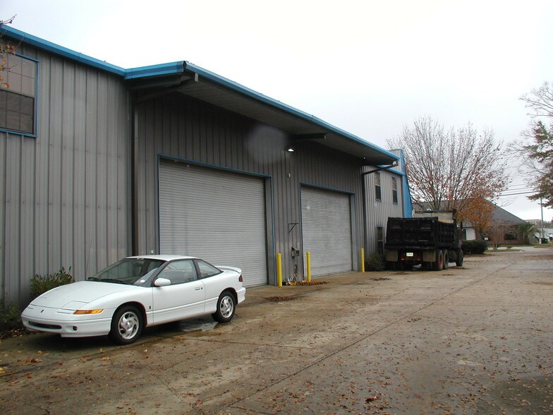 More Photos Of 766 Middle St, Fairhope Loft Creative Space For Sale