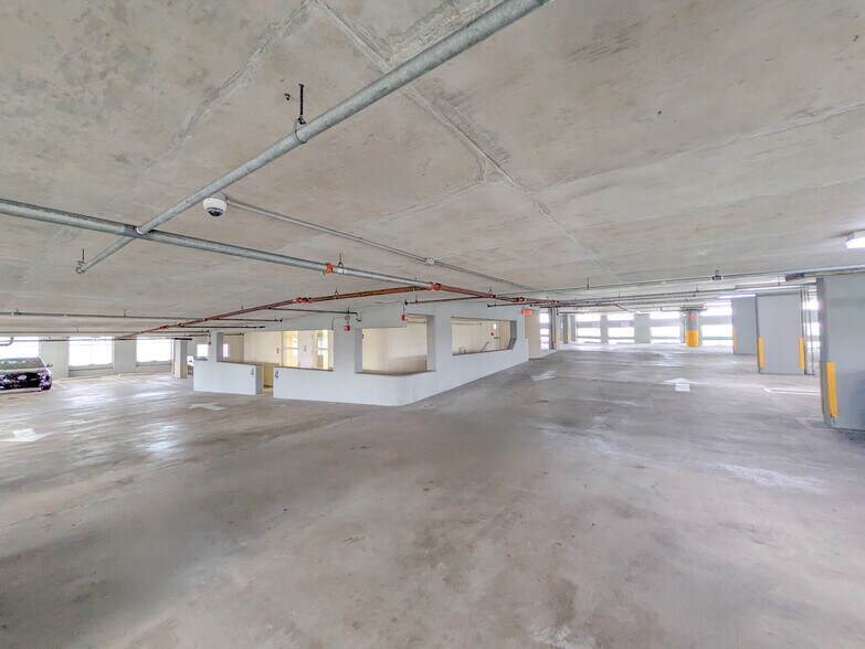 More Photos Of 2980 NE 207th St, Aventura Office Residential For Lease