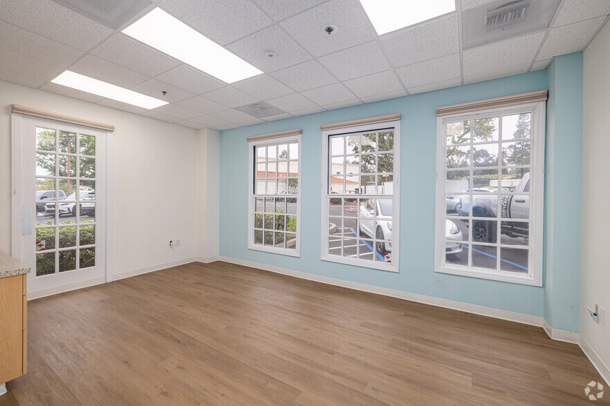 More Photos Of 11770 Bernardo Plaza Ct, San Diego Medical For Sale