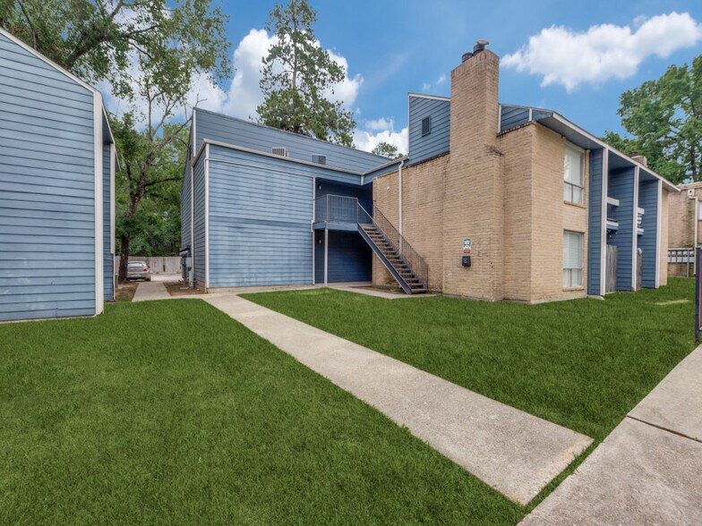 More Photos Of 311 Gladstell St, Conroe Apartments For Sale
