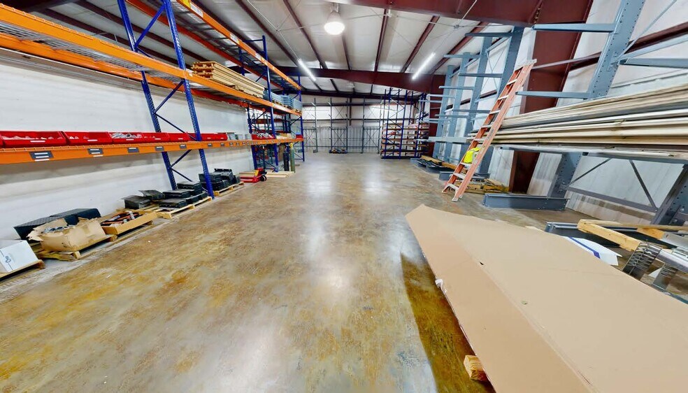More Photos Of 2763 E Robinson Ave, Springdale Warehouse For Sale