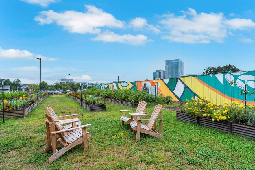 More Photos Of 11990 Heafield Way, Reston Apartments For Lease