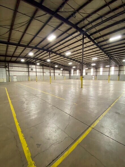 More Photos Of 4700 N Bryant Ave, Oklahoma City Warehouse For Lease
