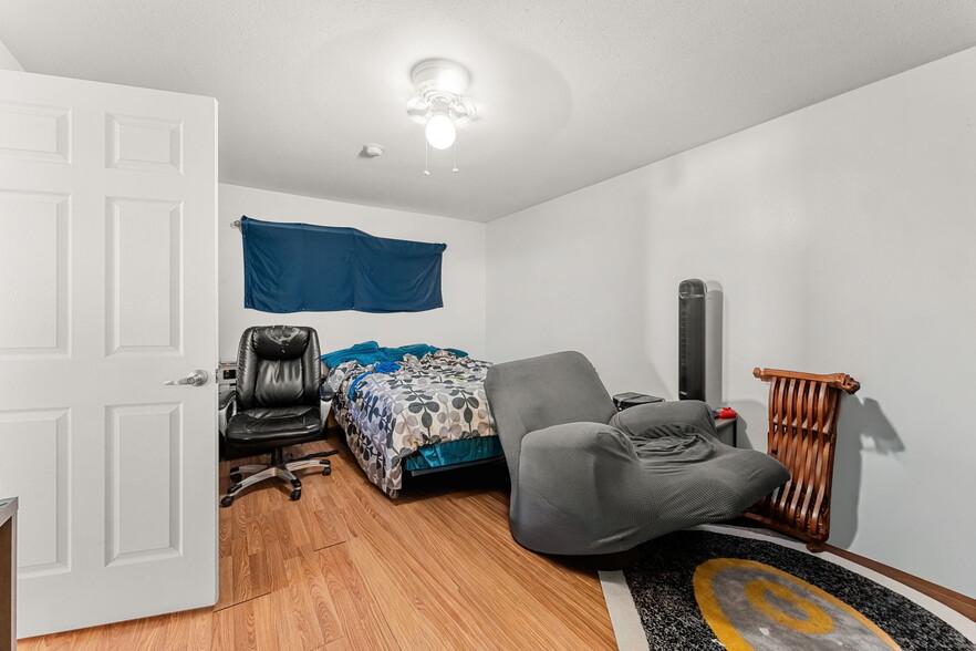 More Photos Of 1592 Jimmy Buffet Mem Hwy, Satellite Beach Office Residential For Sale