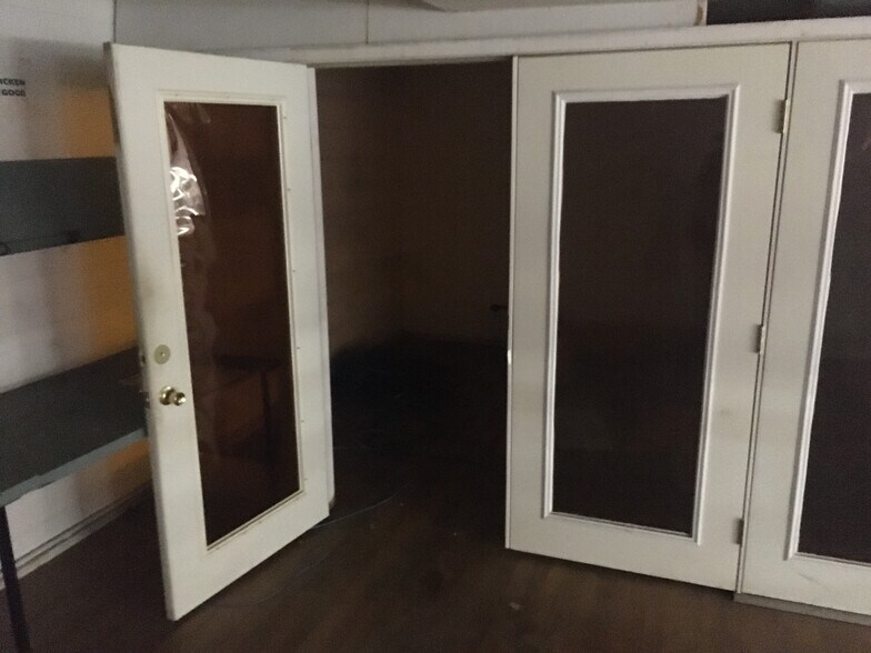 More Photos Of 3126 7th Ave, Charleston General Retail For Sale