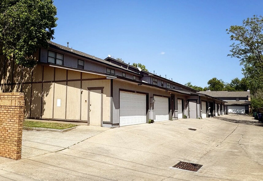 More Photos Of 1300-1320 N Rockwell Ave, Oklahoma City Apartments For Sale