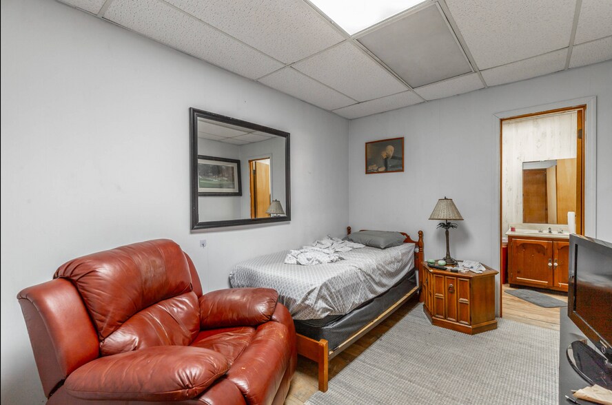More Photos Of 360 Carbondale Rd SW, Dalton Warehouse For Sale