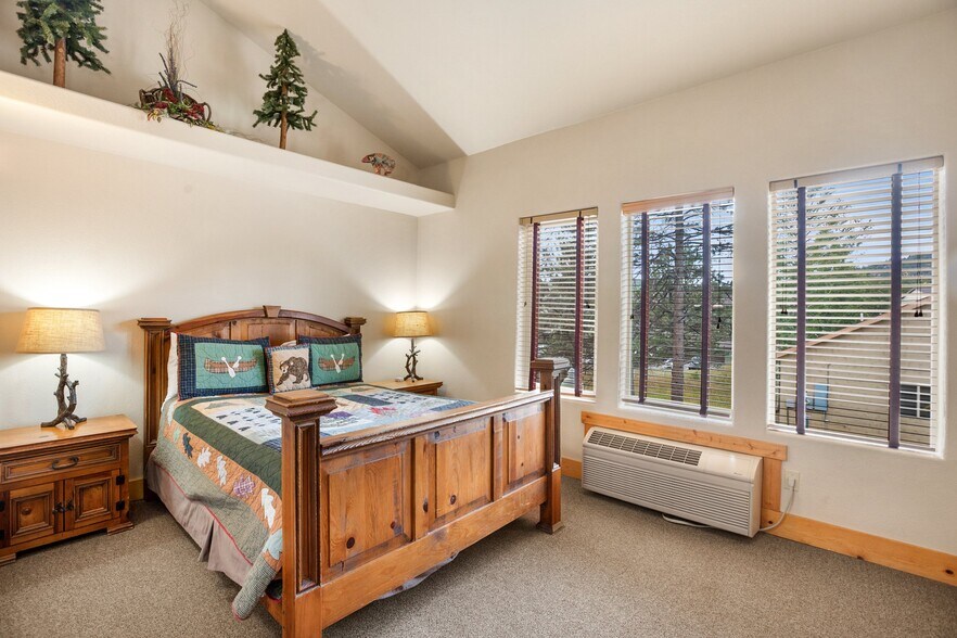 More Photos Of 777 E Highway 24, Woodland Park Hotel For Sale