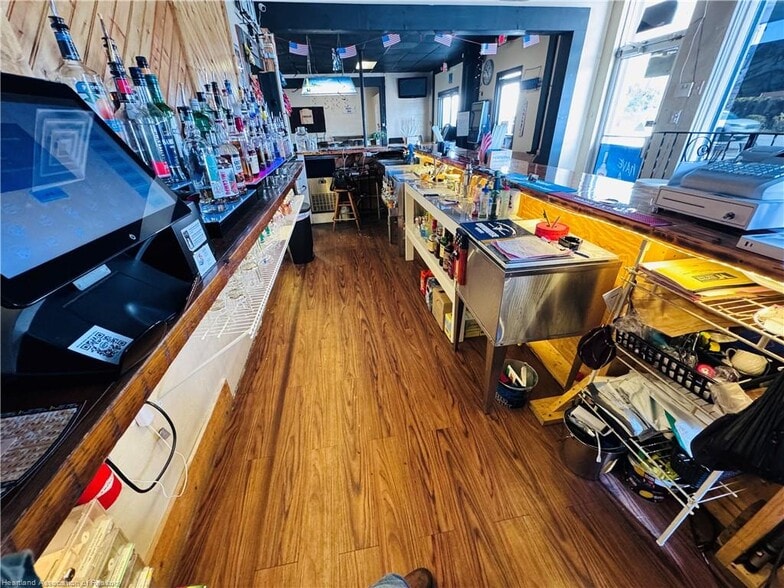 More Photos Of 407 N Ridgewood Dr, Sebring Convenience Store For Sale