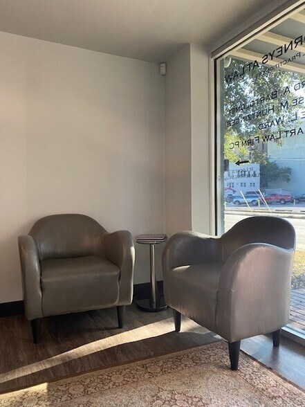 More Photos Of 530 Lexington Ave, San Antonio Medical For Sale