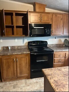 More Photos Of 1080 85 hwy, Dilley Multifamily For Lease