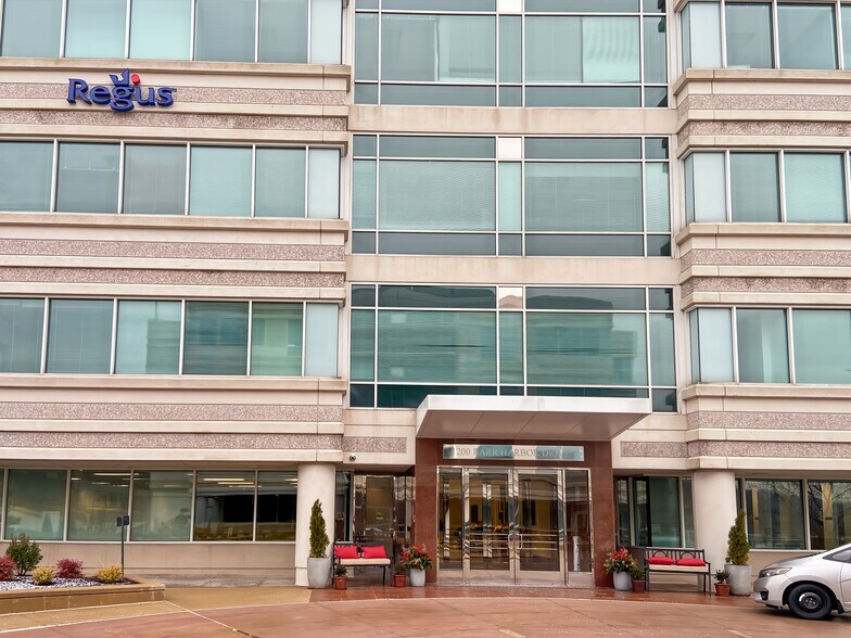 More Photos Of 200 Barr Harbor Dr, Conshohocken Coworking Space