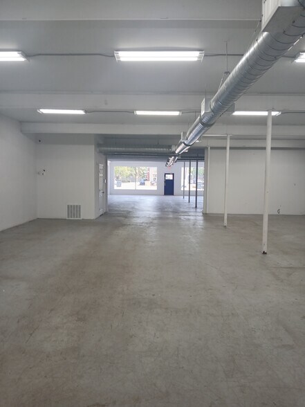 More Photos Of 528 S Missouri Ave, Clearwater Storefront Retail Office For Lease