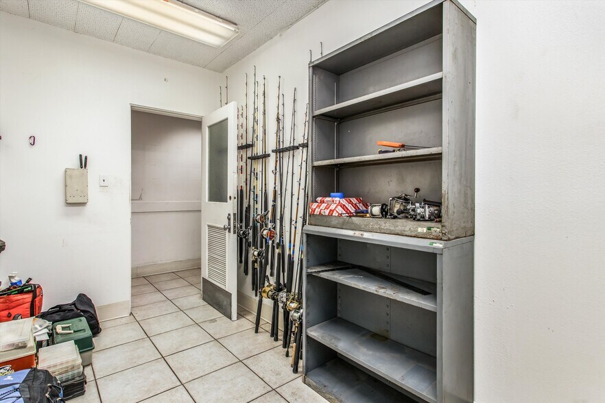 More Photos Of 358 N 6th St, Colton Warehouse For Sale